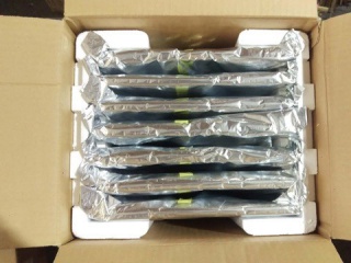 <送料無料> LG 液晶パネル LM215WF3 (SL)(M1) LG 液晶パネル LM215WF3 (SL)(M1)